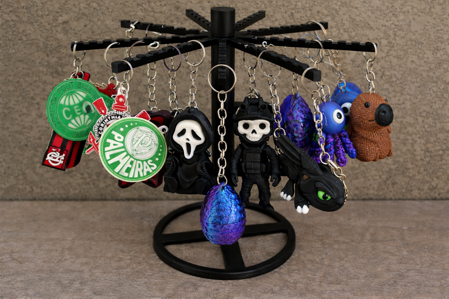 KIT CHAVEIROS 20 + EXPOSITOR